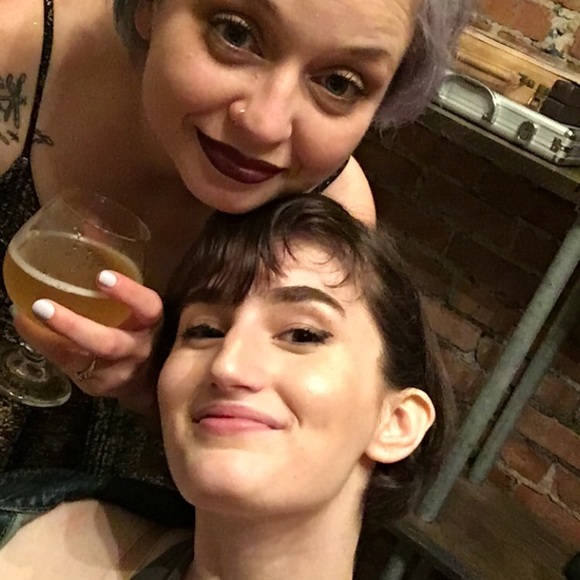 Meet your Posher, Chel - Picture 1 of 7